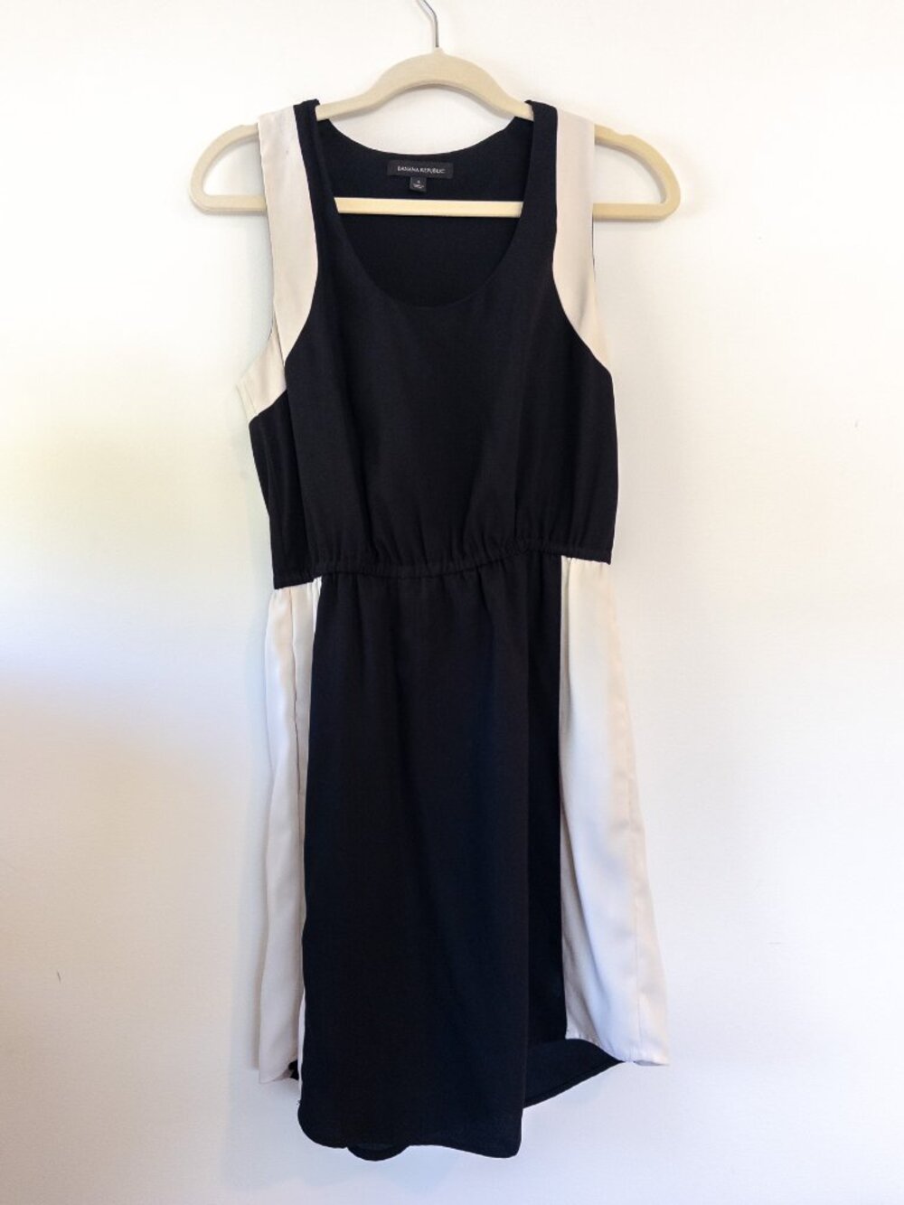 Banana Republic Black and White Color Bock Dress | Size 4